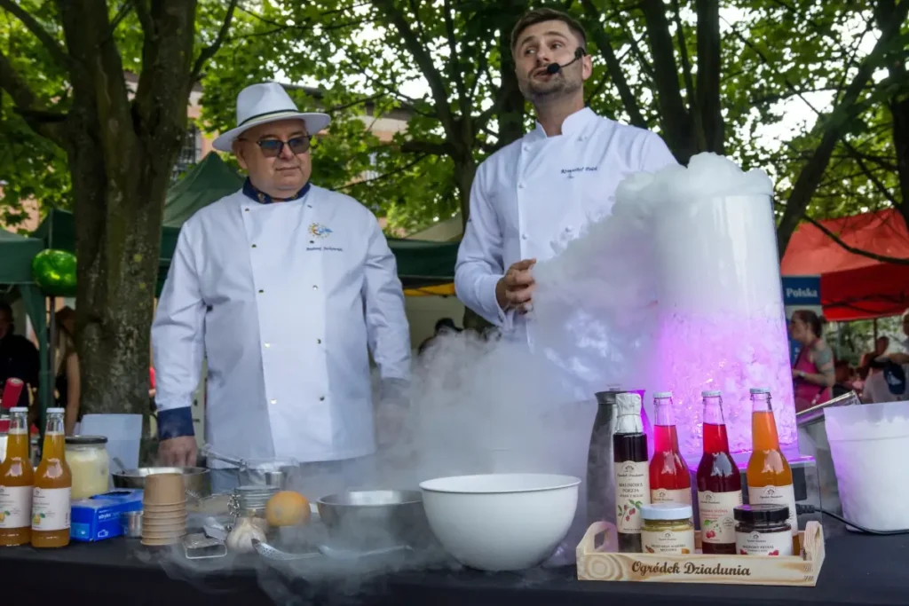 Szefowie kuchni z Colorfood. Pokaz kuchni molekularnej