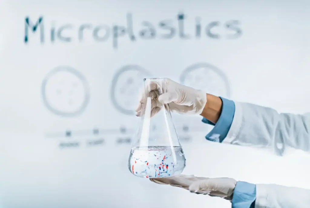 Mikroplastik w wodzie